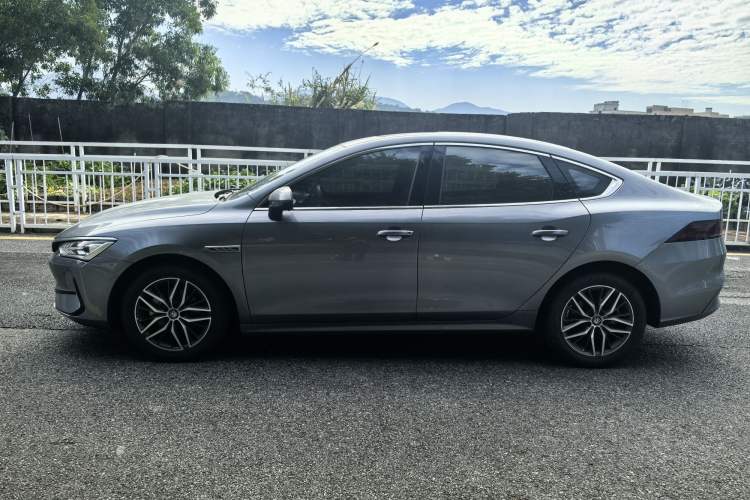 Used BYD Qin PLUS 2021 EV 500KM Premium Model
