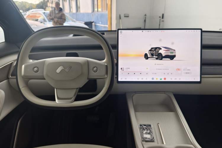 Used ONVO L60 2024 60 kWh All-Wheel Drive