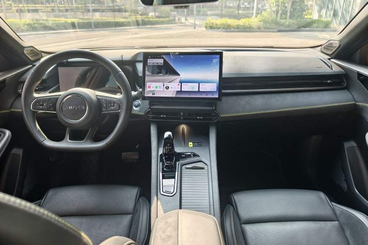 Used Lynk & Co 03 2023 2.0TD DCT H-Power Halo
