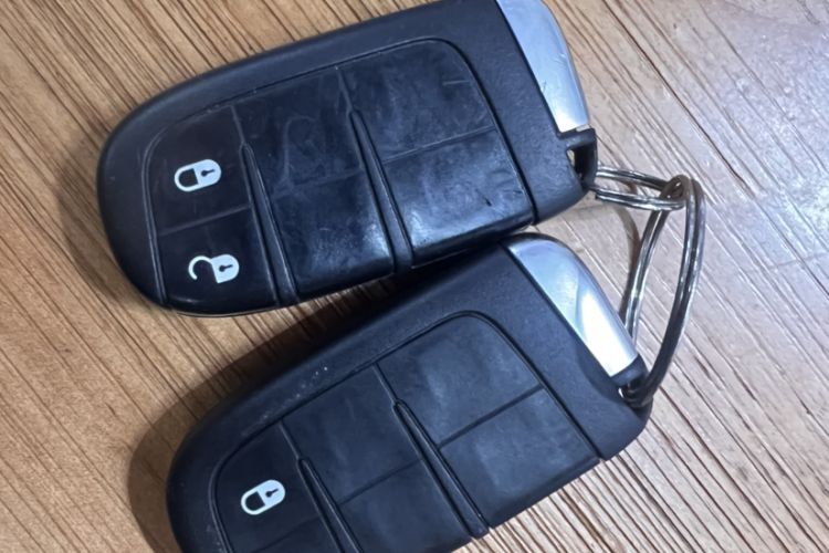 Used  Compass 2021 220T Automatic Leading Edition
