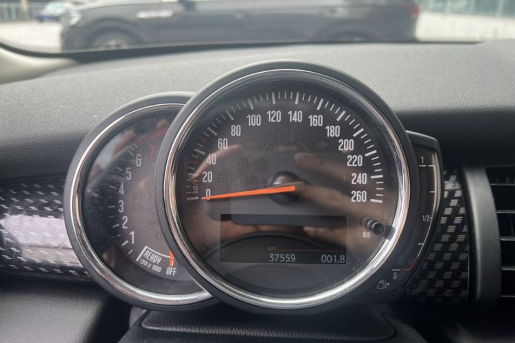 Used  MINI 2019 2.0T COOPER S Classic Edition Five-Door Model
