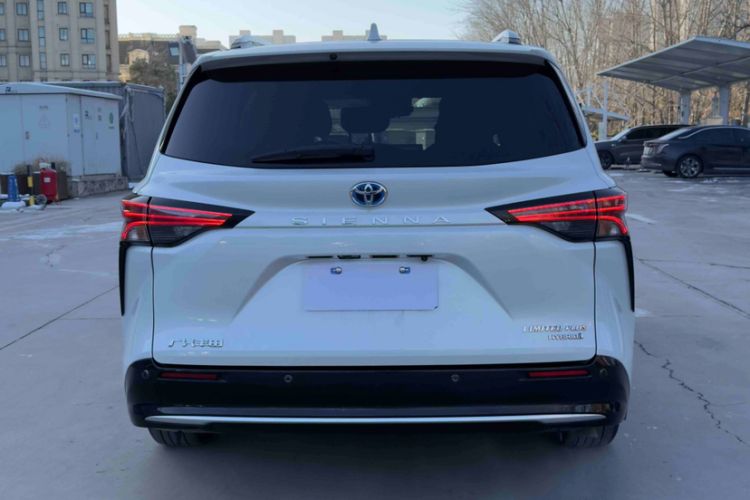 Used Toyota Sienna 2021 2.5L Hybrid Ultimate Edition
