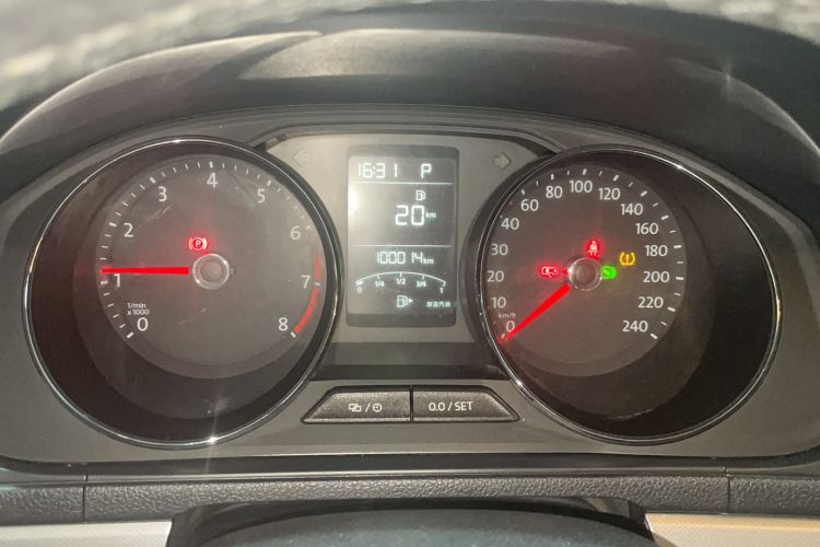 Used Volkswagen Lavida 2015 1.6L Automatic Comfort Edition
