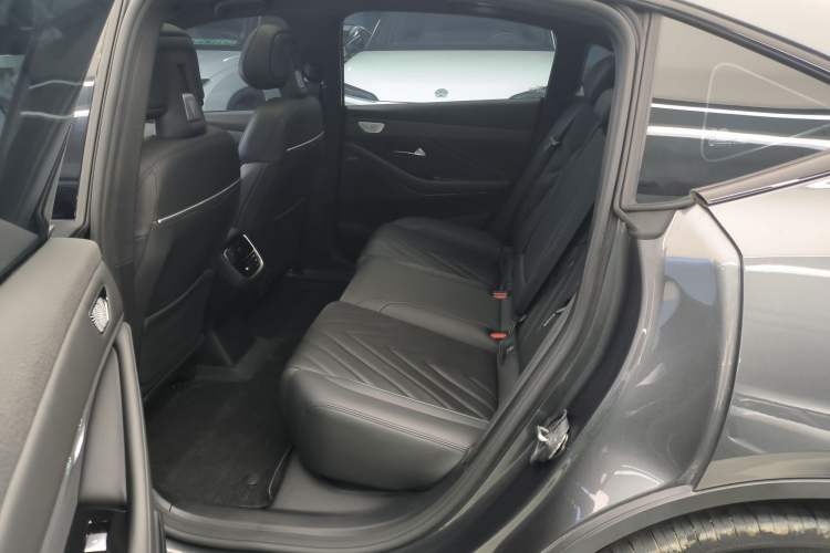 Used  SL03 2024 135Plus Glory Edition
