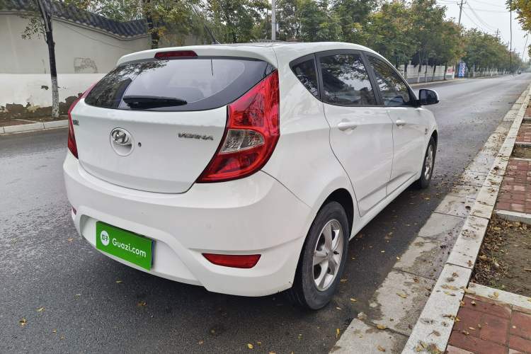 Used Hyundai Verna Ray 2014 1.4L Automatic GLX
