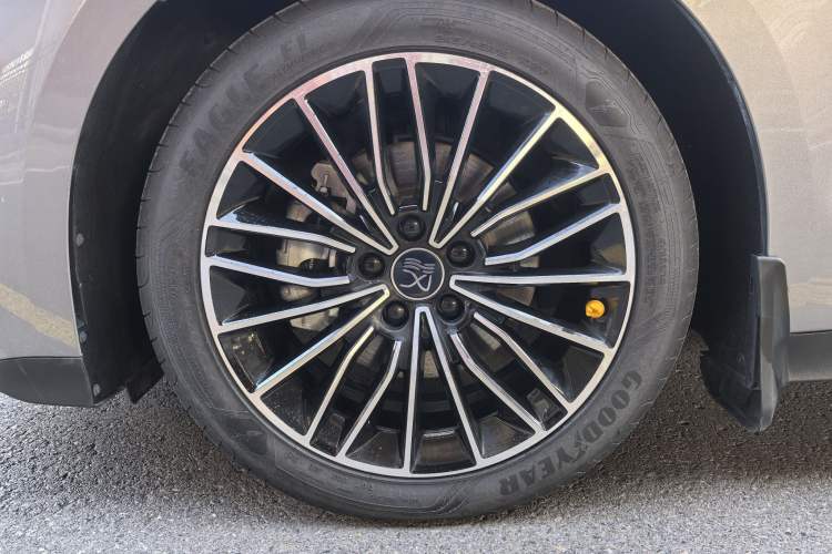 Used BYD Han 2023 DM-i Champion Edition 121KM Prestige Model