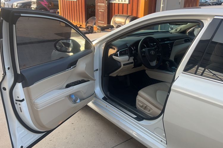 Used Toyota Camry 2018 Dual-Engine 2.5HQ Flagship Edition
