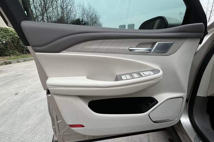 Used ARCFOX Alpha T6 2025 688MAX 175kW