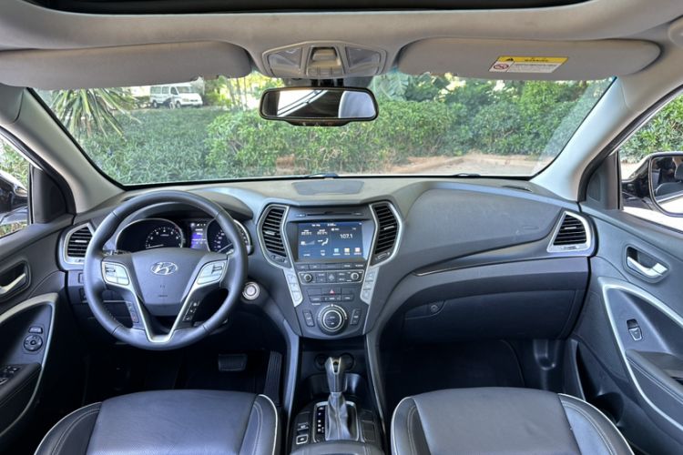 Used Hyundai Santa Fe 2017 2.0T Automatic All-Wheel Drive Smart 7-Seater
