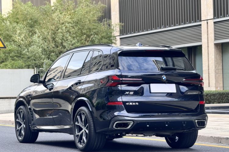 Used BMW X5 2023 xDrive 30Li Luxury M Sport Night Edition Package
