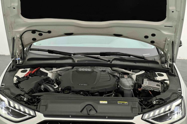 Used Audi A4L 2022 40 TFSI Luxury Dynamic Model
