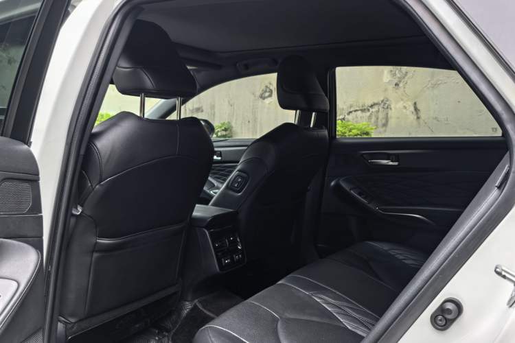 Used Toyota Avalon 2019 Dual-Engine 2.5L XLE Prestige Version China VI Standard