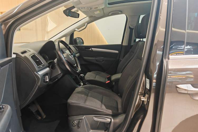 Used Volkswagen Sharan 2018 380TSI Comfort Edition 7-Seater
