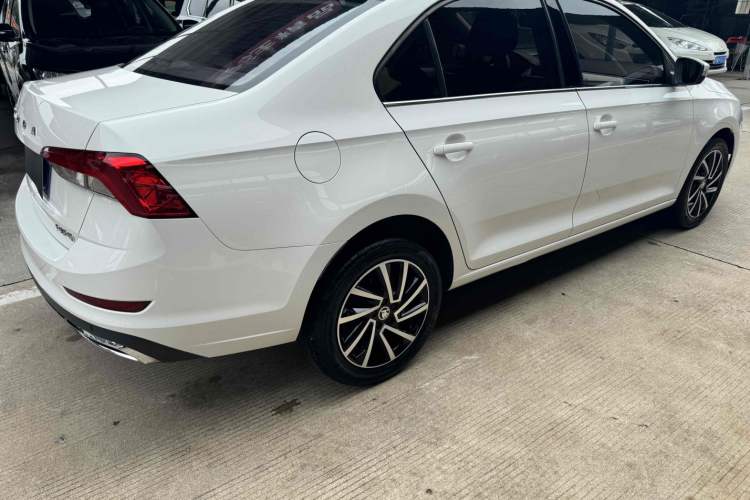 Used Skoda Rapid 2020 1.5L Automatic Comfort Edition
