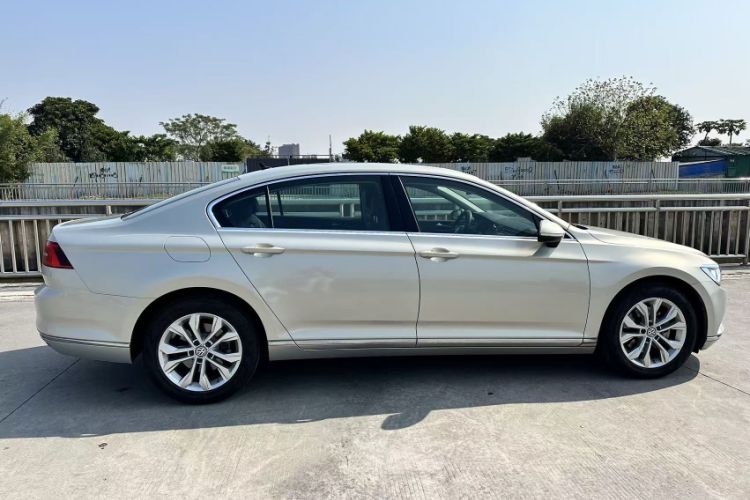 Used Volkswagen Magotan 2019 330TSI DSG Luxury Version China VI Standard