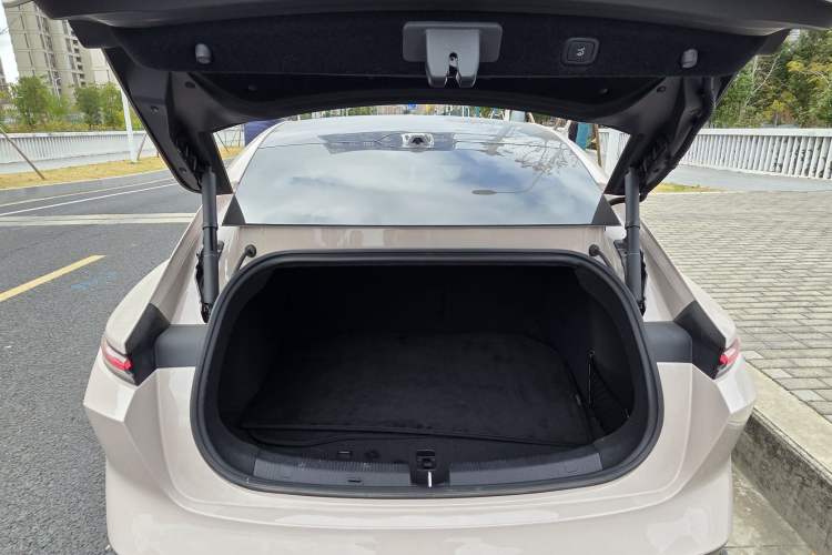 Used Nio ET5 2022 75 kWh