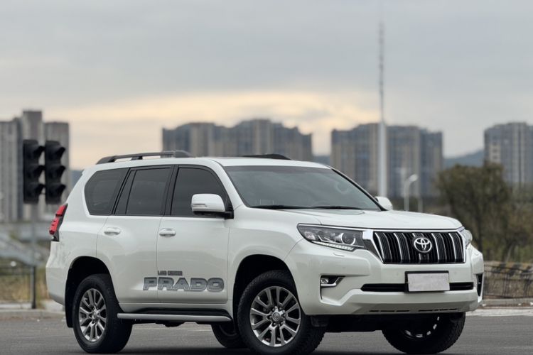 Used Toyota Prado 2018 3.5L Automatic TX-L with Rear-Mounted Spare Tire

