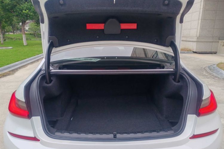 Used BMW 3 Series 2021 Restyled 325Li M Sport Package
