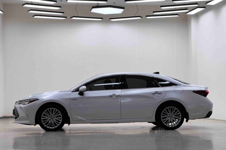 Used Toyota Avalon 2019 Dual-Engine 2.5L XLE Prestige Version China VI Standard