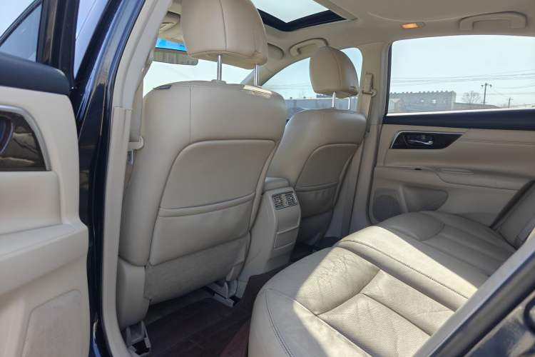 Used Nissan Teana 2013 2.0L XL Comfort Edition
