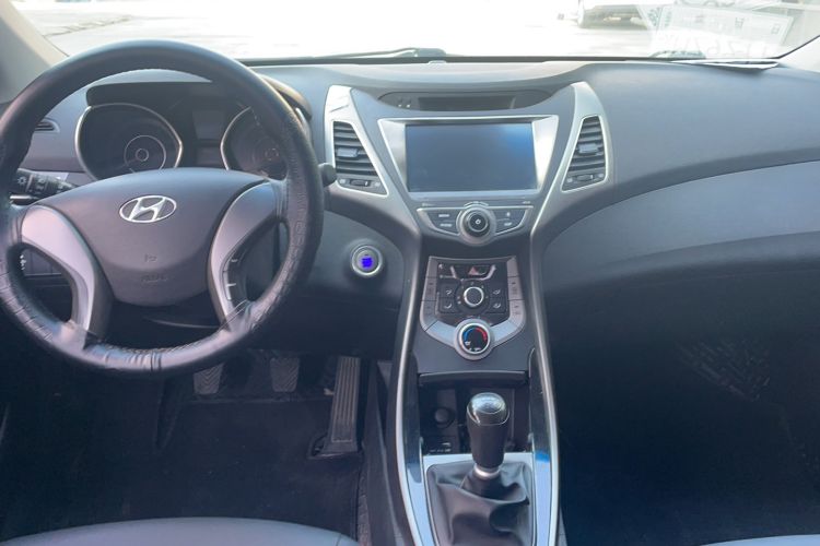 Used Hyundai Elantra 2016 1.6L Manual Prestige Edition
