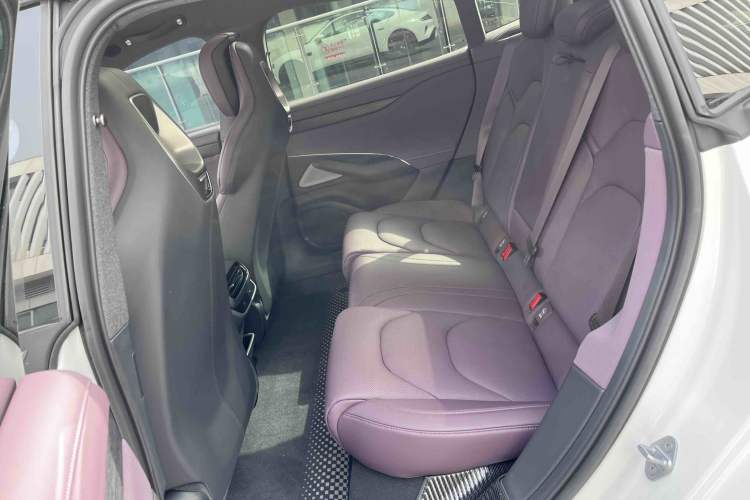 Used  SU7 2024 Rear-Drive Ultra-Long Range Advanced Pro-Level Intelligent Driving Version