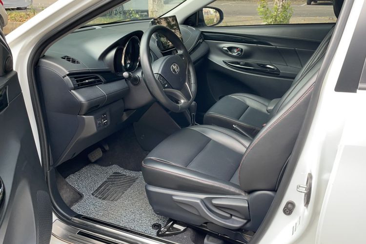 Used Toyota YARiS L 2022 X-Trail 1.5L CVT Luxury PLUS Edition
