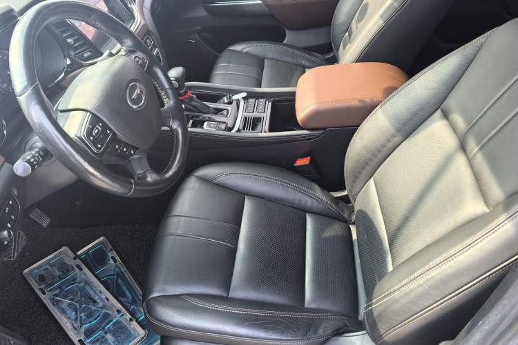 Used GAC Trumpchi GS8 2017 320T Two-Wheel Drive Luxury Smart Connectivity Version (7 Seats)
