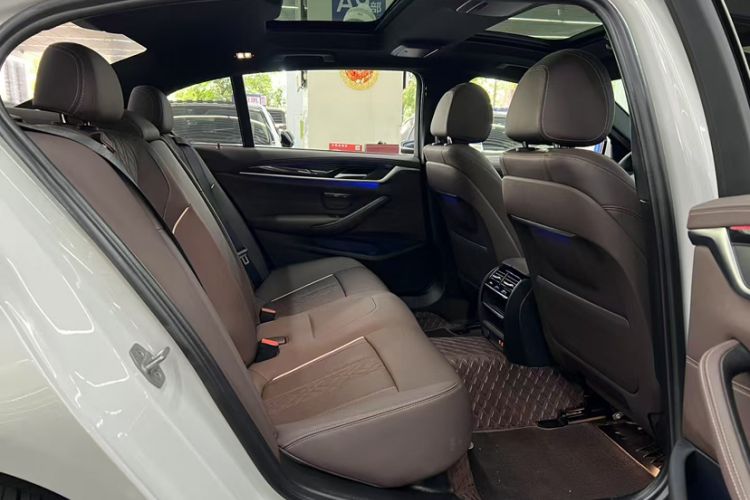 Used BMW 5 Series 2022 Second Facelift 530Li Leading Edition M Sport Package
