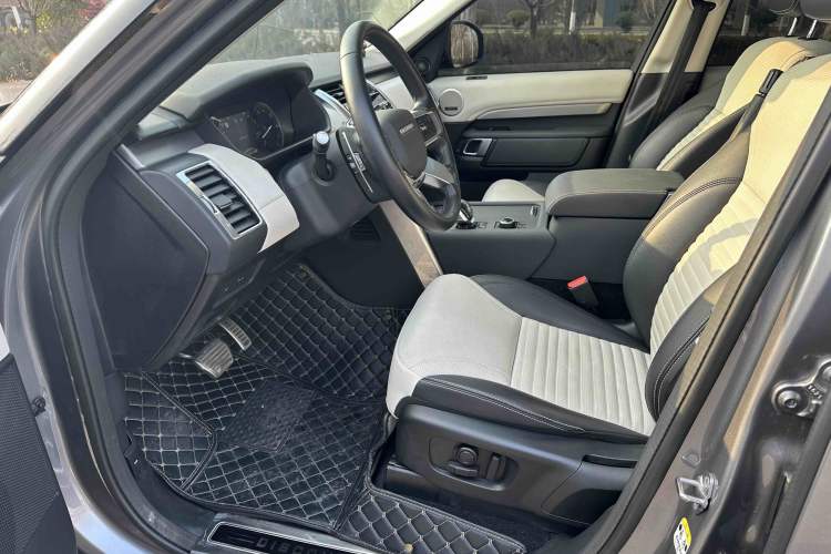 Used Land Rover Discovery 2023 Restyled 360 PS R-Dynamic SE