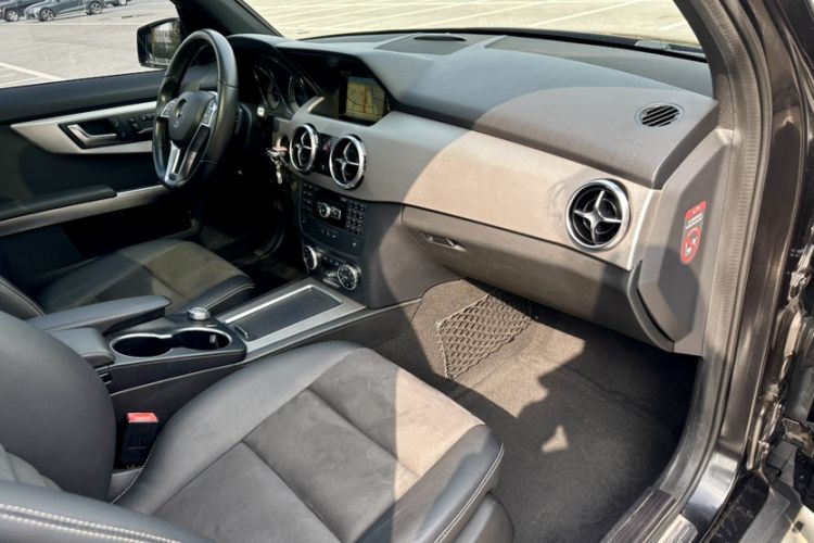 Used Mercedes-Benz GLK-Class 2015 GLK 260 4MATIC Fashion Edition Ultimate Version
