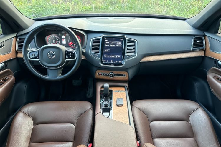 Used Volvo XC90 2022 B5 Smart Drive Luxury Edition 5 Seats
