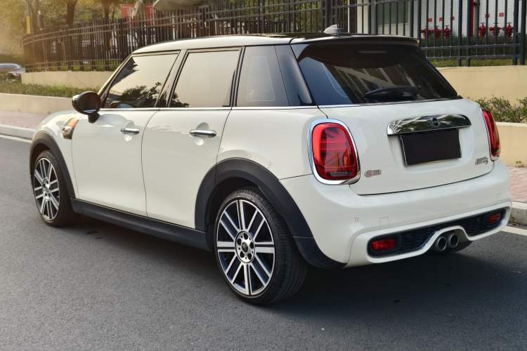 Used  MINI 2019 2.0T COOPER S Artist Five-Door Edition
