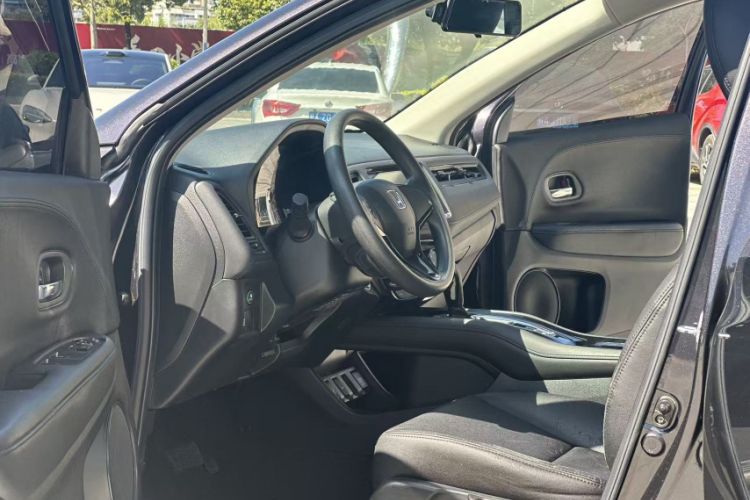 Used Honda Vezel 2017 1.8L CVT Front-Wheel Drive Pioneer Edition
