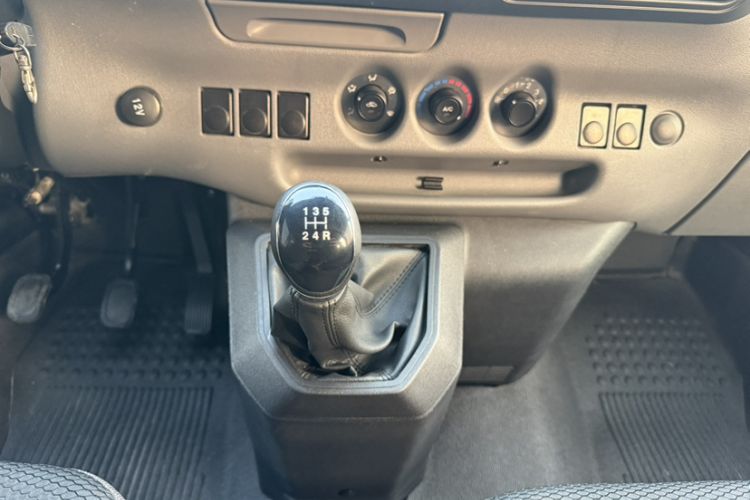 Used JMC Transit 2017 2.8T Commercial Version Short Wheelbase Mid-Roof 6/7/8-Seater JX493
