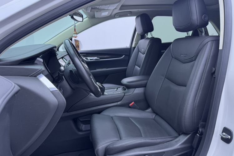 Used Cadillac XT5 2016 28T Four-Wheel Drive Luxury Model
