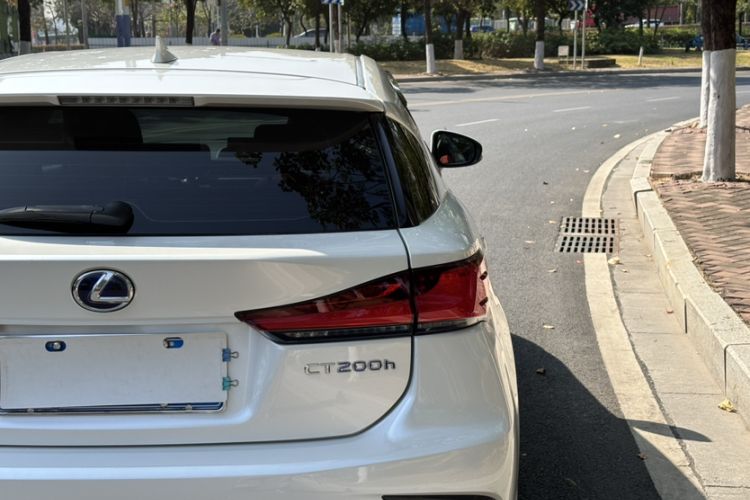 Used Lexus CT 2017 CT200h Comfort Edition Monochrome China V Standard