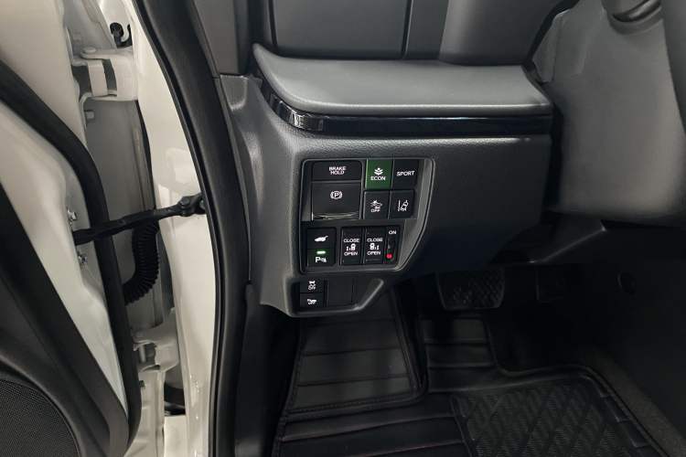 Used Honda Elysion 2022 2.0L eHEV Luxury Edition