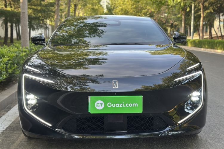 Used  12 2025 Ultra Extended-Range Edition
