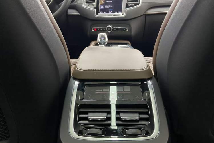 Used Volvo XC90 New Energy 2021 E-Drive Hybrid T8 Luxury Flagship 7-Seater
