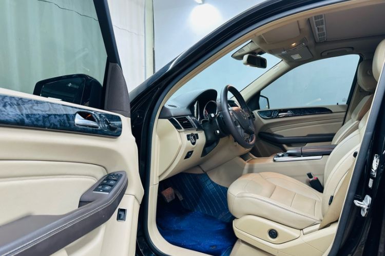 Used Mercedes-Benz M-Class 2015 ML 320 4MATIC
