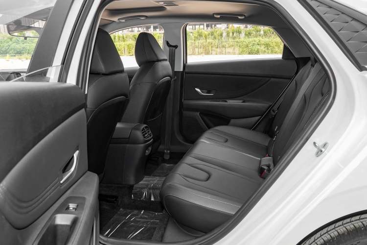 Used Hyundai Elantra 2023 1.5L CVT GLX Elite Edition
