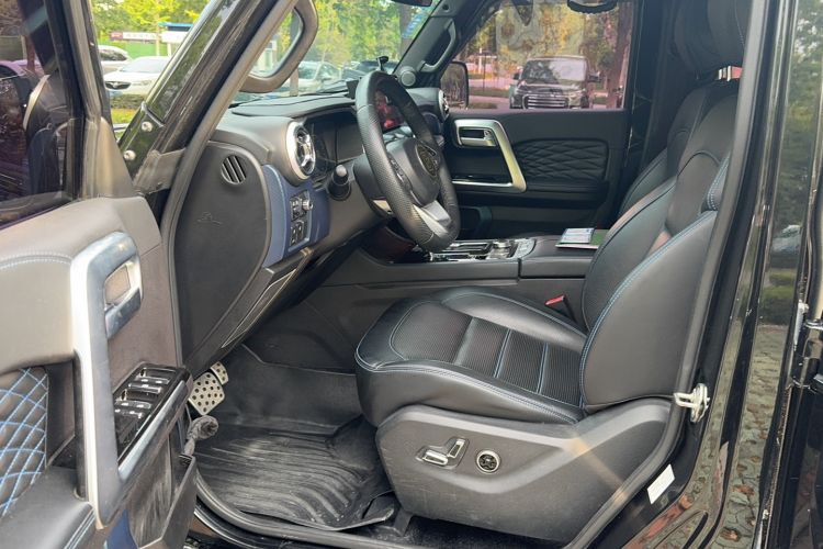 Used Beijing Auto BJ40 2019 PLUS 2.3T Automatic Four-Wheel Drive Premium Edition China VI
