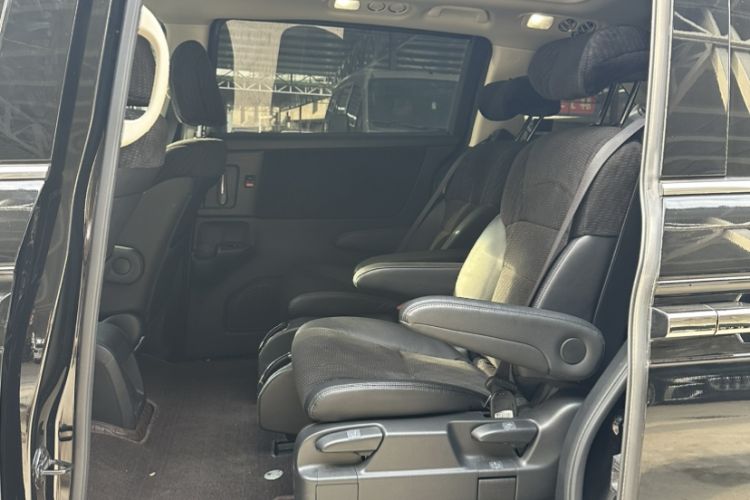 Used Honda Elysion 2022 2.0L eHEV Comfort Version
