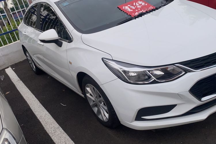 Used Chevrolet Cruze 2018 320 Automatic Pioneer Sunroof Edition
