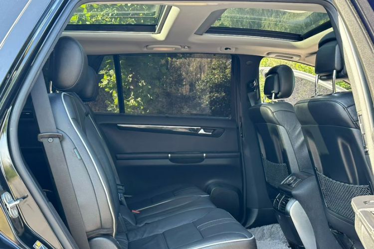 Used Mercedes-Benz R-Class 2017 R 320 4MATIC Business Edition Prestige Model
