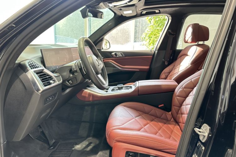 Used BMW X5 2023 xDrive 40Li M Sport Night Edition Package
