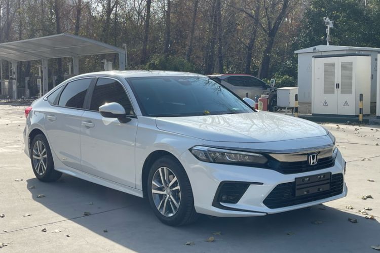 Used Honda Civic 2023 240TURBO CVT Dynamic · Center Stage Special Edition
