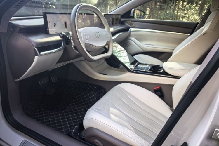 Used  L7 2022 Pro Model