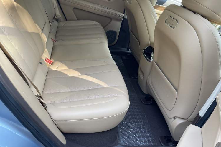 Used Hima AITO M7 2024 1.5T Intelligent Driving 4WD Max Edition 5 Seats